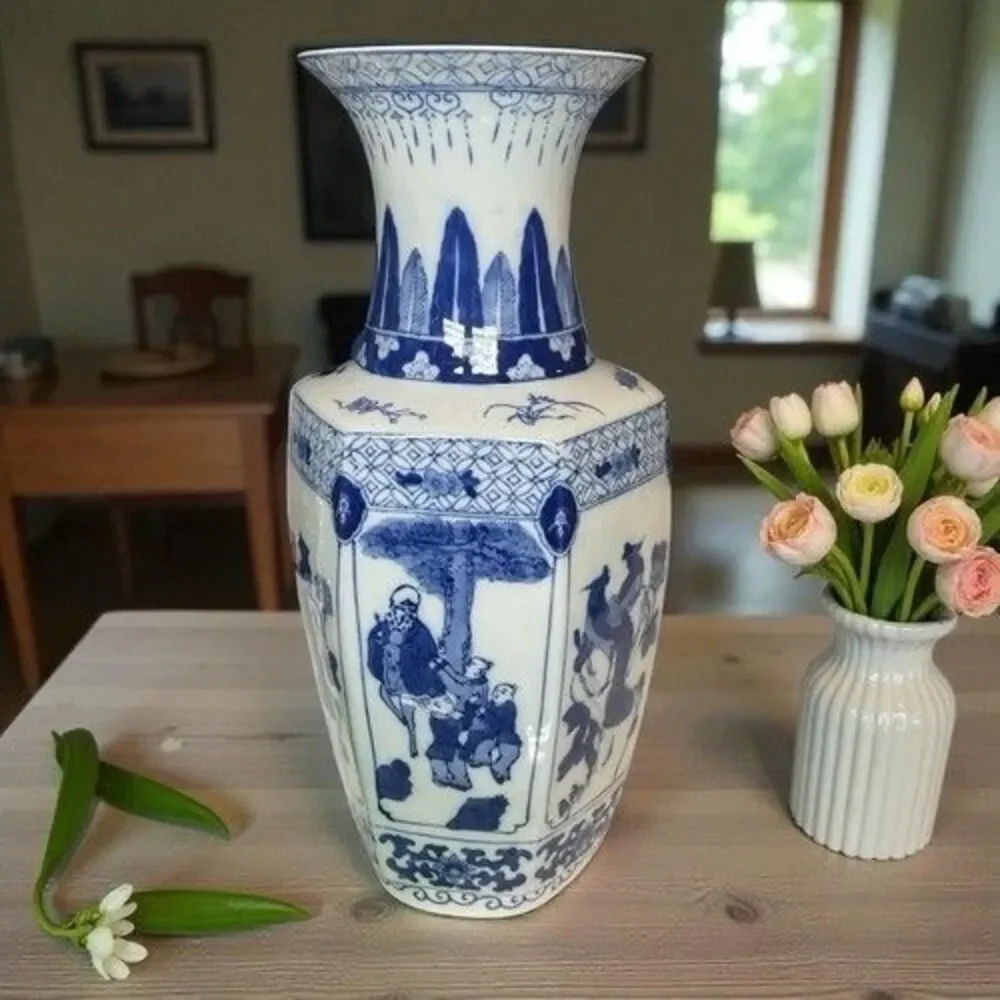 VTG GAO Ancienne Porcelain Hand‎ Painted Chinese Hexagon Panelled Vase 18